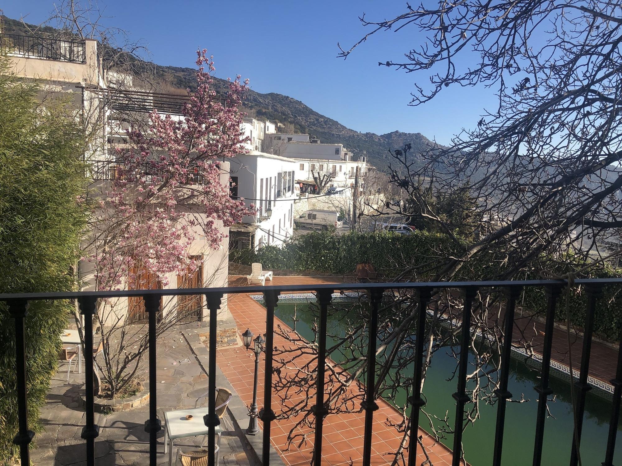 Hostal Rural Poqueira カピレイラ エクステリア 写真